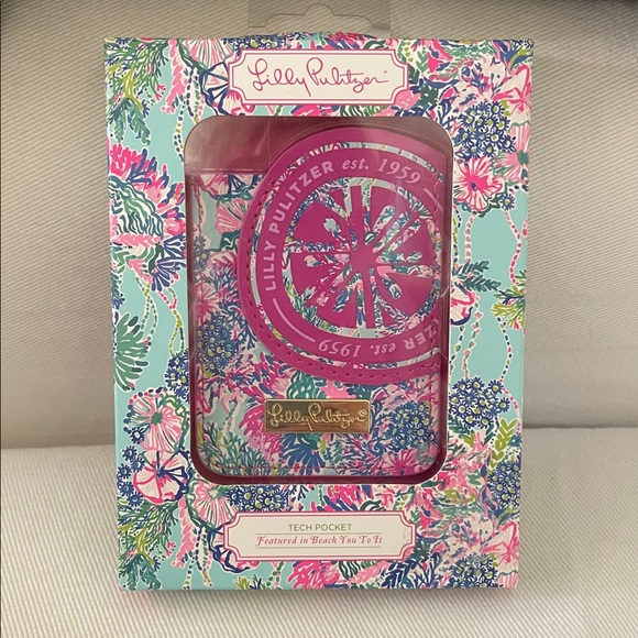 NIB Lilly Pulitzer Tech Pocket - “Beach You To It” - Picture 2 of 4